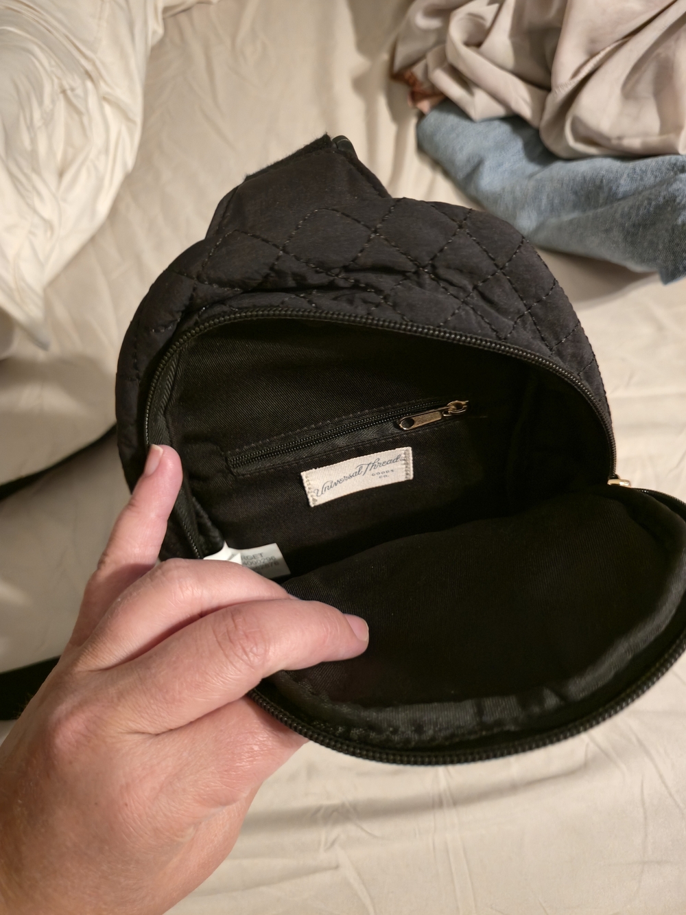 Universal Thread Quilted Black Crossbody Bag